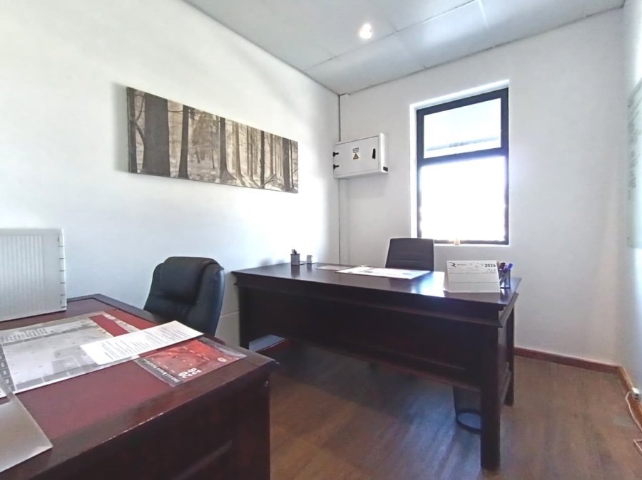 To Let Commercial Property for Rent in Fairview Eastern Cape